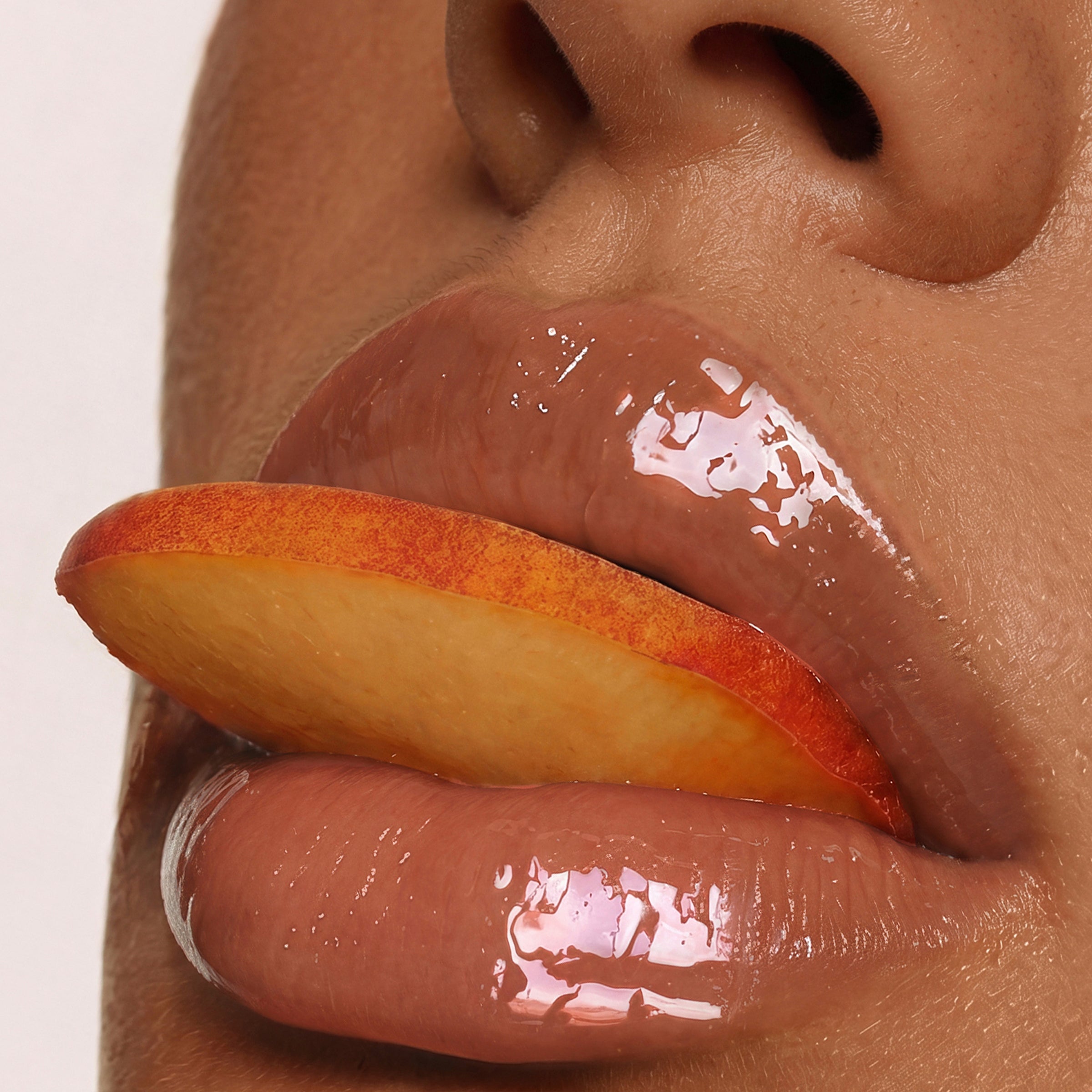 Peach Glaze Treatment Lip Oil